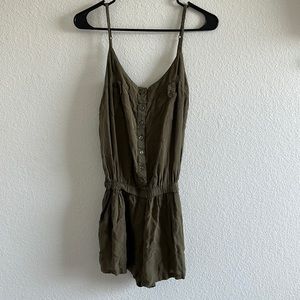 casual army green romper sz s